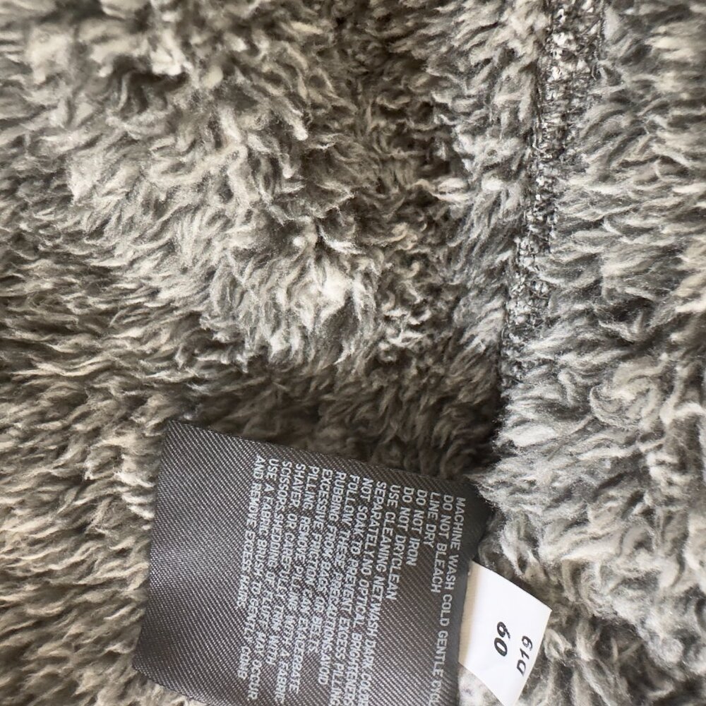 UNIQLO Gray Fleece Jacket Men Size Medium - Picture 5 of 10